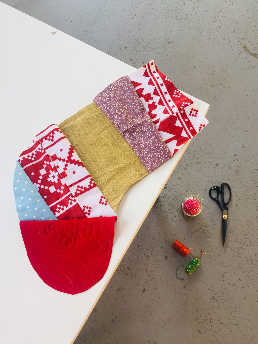 Make your Christmas stocking with creative techniques