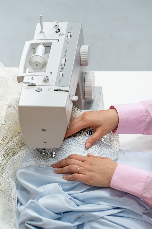 How to use a sewing machine